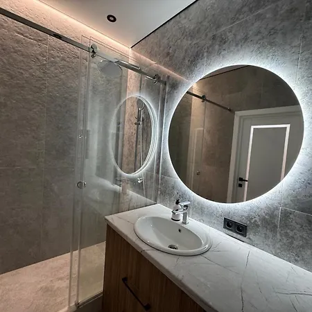 Sky Terrace Apartmens 3-303 * Odesa